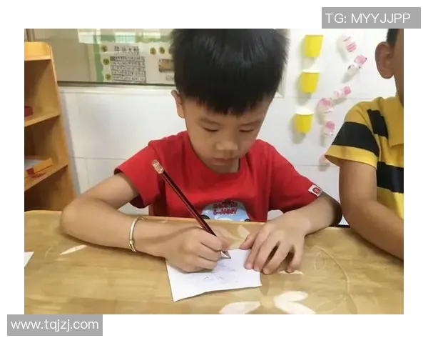 彩铅绘制足球球星人物作品集展现精彩瞬间与个性风采